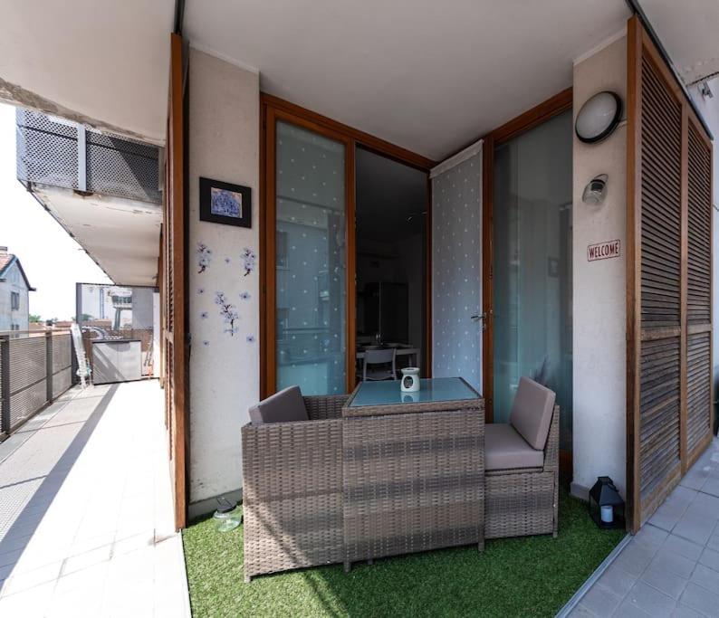 Appartamento Caterina A 5 Minuti Da Milano Fiere E San Siro Con Wifi-Netflix-Free Parking Esterno foto