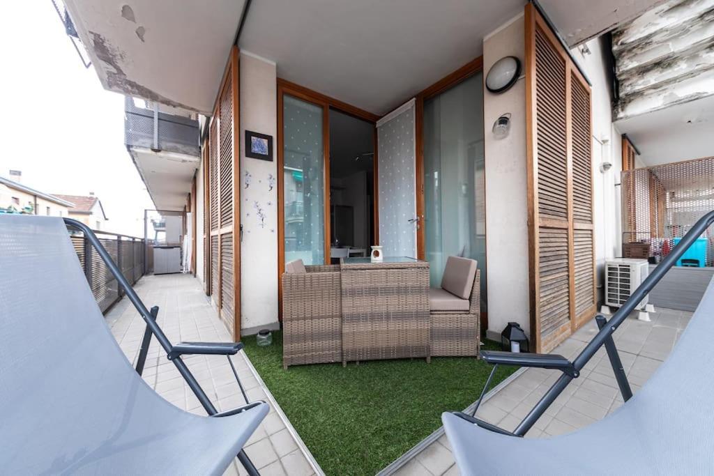 Appartamento Caterina A 5 Minuti Da Milano Fiere E San Siro Con Wifi-Netflix-Free Parking Esterno foto