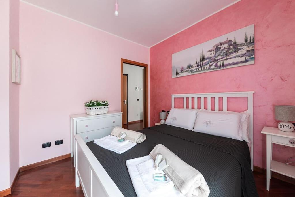 Appartamento Caterina A 5 Minuti Da Milano Fiere E San Siro Con Wifi-Netflix-Free Parking Esterno foto